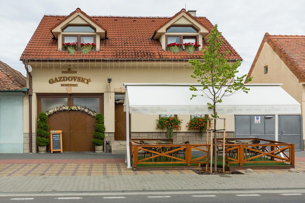 Penzion Gazdovsky Hostinec Topoľčianky Eksteriør billede